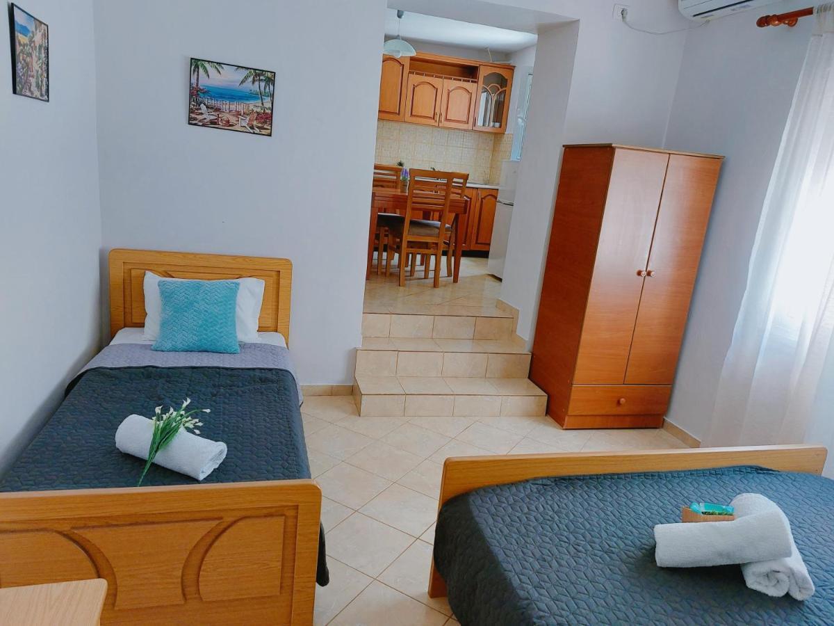 Orange Guest House Dhërmi Eksteriør billede